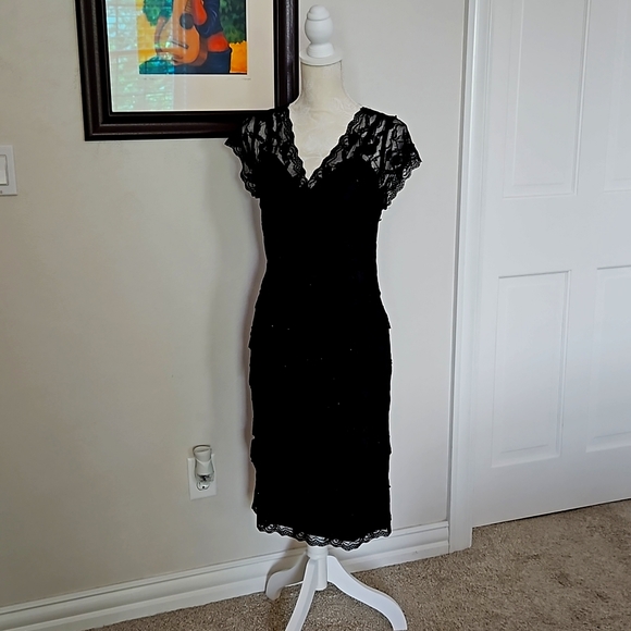 Cocktail Dress, perfect for wedding guest or formal dinning. - Picture 1 of 4
